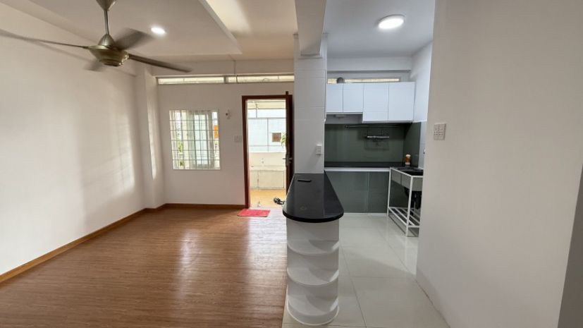 Bán nhà chung cư 75m2 ngang 6.4m 2 pn thang máy phan văn 6782555