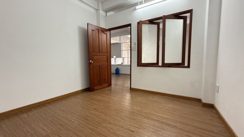 Bán nhà chung cư 75m2 ngang 6.4m 2 pn thang máy phan văn 6782556