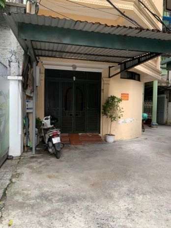 Cho thuê lâu dài nhà 3,5 tầng, ngõ 128c đại la gần trường 6782988