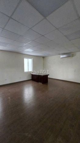 Chính chủ cho thuê nhà nguyên căn 3 tầng 210m2 tại hoàng 6783109