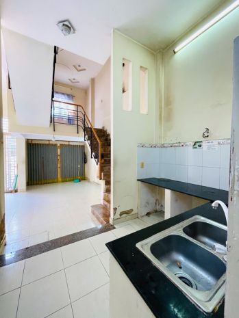 Nhà hiếm ngang 6m nguyên hồng, btct 66m2, gần sân bay và 6783161