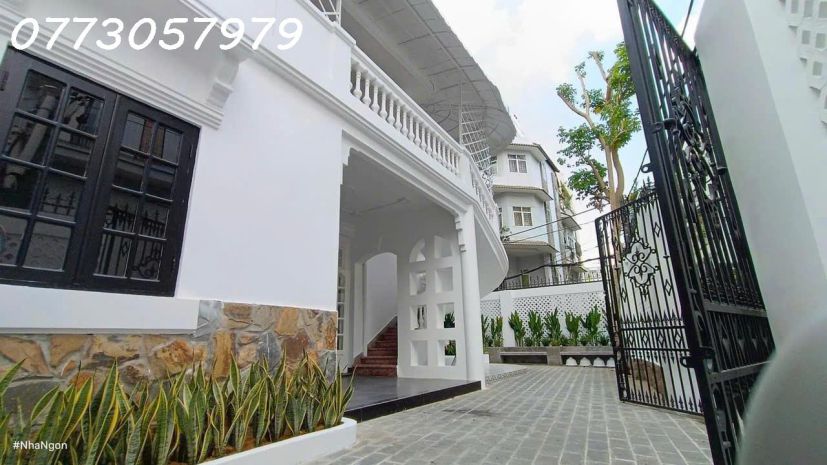 Góc 3 mặt tiền nguyễn cửu vân, p.17, bình thạnh 15x20m, hđt 6783426