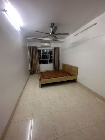 Chính chủ cho thuê nhà tại số 23 ngõ 161c, phố đại la, 6783698