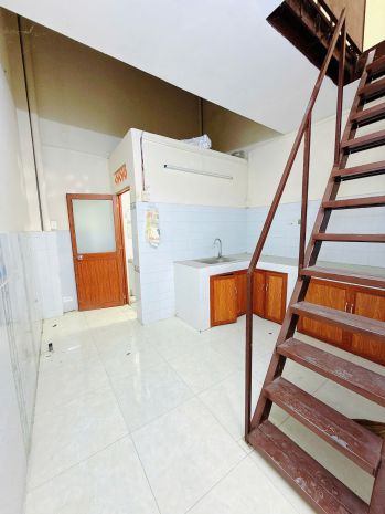 Nhà hẻm thẳng cách mặt tiền dương bá trạc vài bước chân 6783993