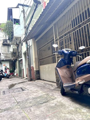 Nhà bán nằm ngay trung tâm hành chính quận - đường hoàng 6784157
