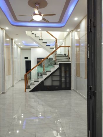 Bán nhà 2 tầng biên hòa,shr đường xe hơi thông,gần vòng 6784644