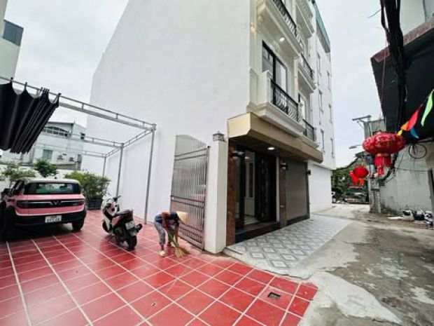 Nhà mới kính kong - oto đỗ cửa - sân chơi rộng thoáng 6785327