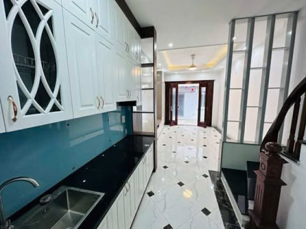 Nhà mới kính kong - oto đỗ cửa - sân chơi rộng thoáng 6785328