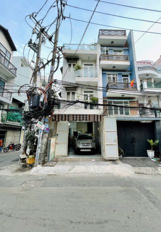 Giáp quận 1  lô góc siêu thoáng  hẻm xe tải  oto vào nhà 6785612