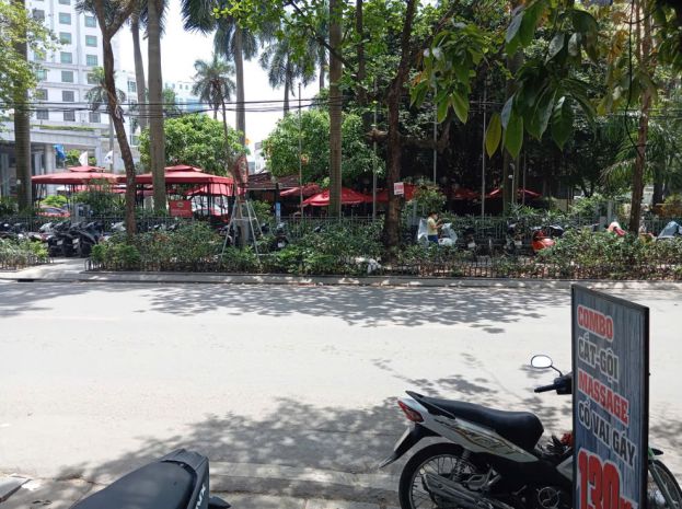 Cho thuê mặt bằng kinh doanh tại 106 phố giảng võ - cát 6786430
