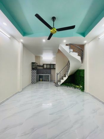 Nhà đẹp lạc long quân nhỉnh 4 tỷ 6786438