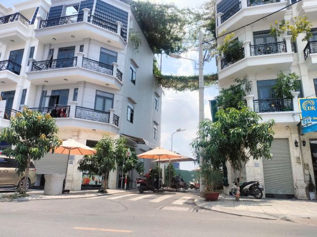 Bán nhà phố mới  vị trí đẹp tại bình tân 6787228
