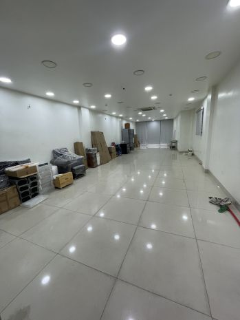Cho thuê nhà phố kinh doanh 92 la thành , 7 tầng có hầm để 6787772