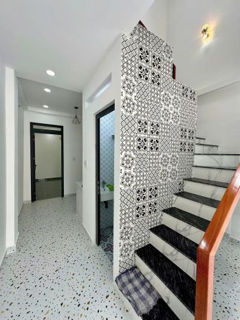 Nhà mới 1 lầu đúc3pn hẻm 8m oto quay đầu trước cửa âu 6787790