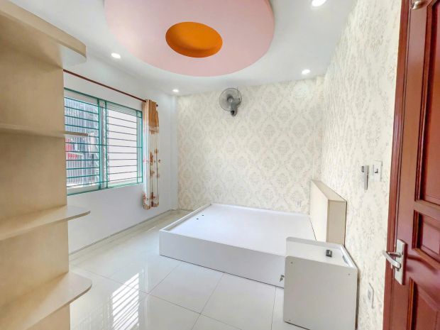Bán nhà 6 tầng  mặt tiền hà huy giáp, quận 12 6787922