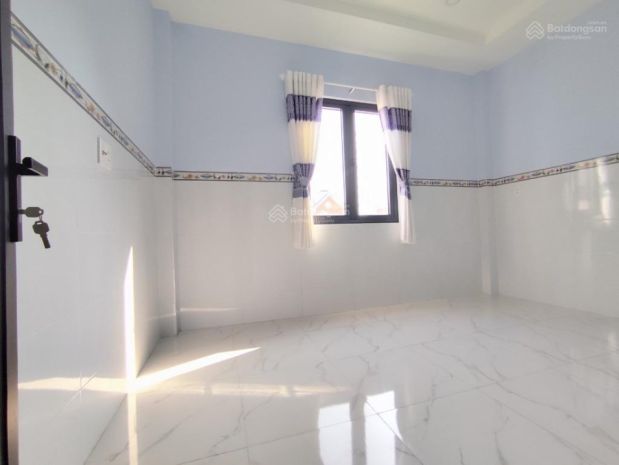 Nhà 2 tầng, tnpb, 90m2, ngang 6.5m, đường xe hơi 6m, 3pn, 6788164