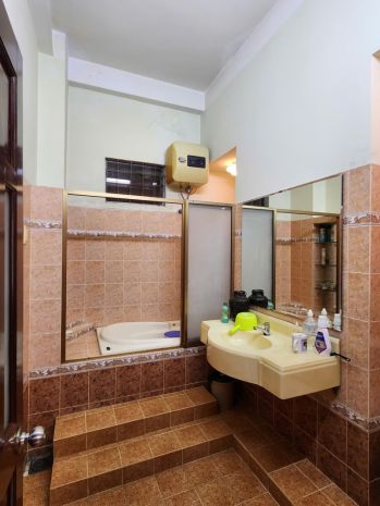 Bán nhà lũy bán bích - 85m2 4.5 x 18.5m - 3 tấm  - hẻm xe 6789153