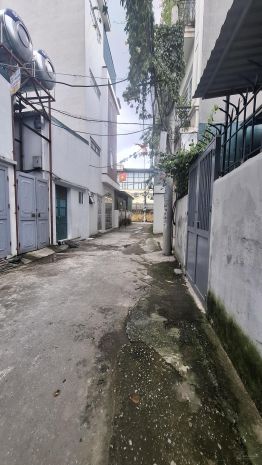 Bán đất ngõ 640 nguyễn văn cừ. 70m nở hậu oto tải vào đất. 6789305