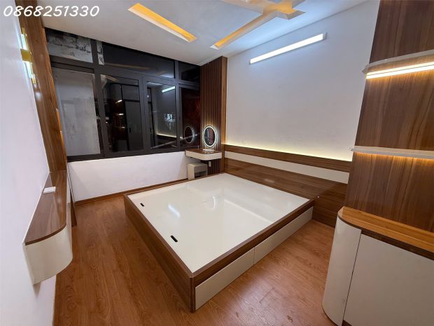 Nhà lô góc gốc đề  7 tầng thang máy  full nội thất  chỉ 6789921