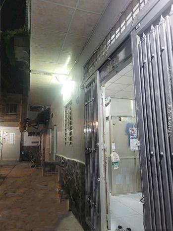 Giảm 200tr! nhà vuông 2 tầng hxh 28m2  lạc long quân q11 6791542