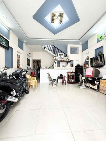 Nhà 2 tầng 80m2 ngang hơn 5 mét ô tô cách 10m gần lê thị 6792323