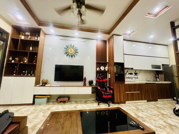 Cho thuê nhà nguyên căn ngõ 86 đông thiên, 38m2 x 5 tầng, 3 6795793
