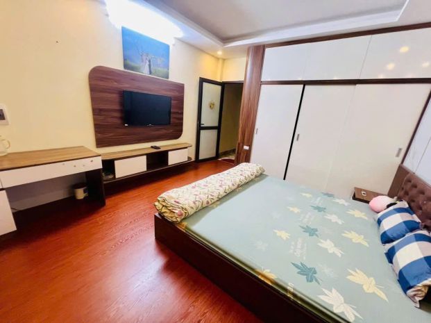Cho thuê nhà nguyên căn ngõ 86 đông thiên, 38m2 x 5 tầng, 3 6795796