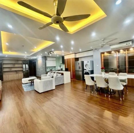 Bán siêu phẩm nhà đường nguyễn chí thanh thang máy 6 tầng 6797211