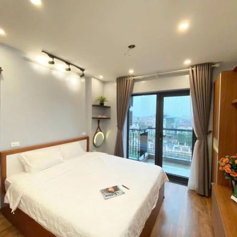Bán siêu phẩm nhà đường nguyễn chí thanh thang máy 6 tầng 6797213
