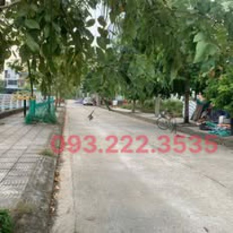 Nhà 3 tầng view hồ điều hòa  trung tâm xuân hòa  giá chỉ 6797713