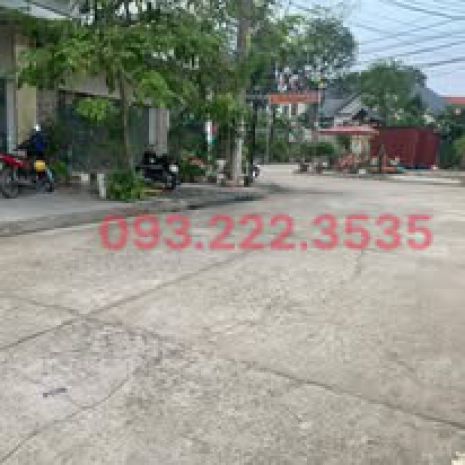 Nhà 3 tầng view hồ điều hòa  trung tâm xuân hòa  giá chỉ 6797714
