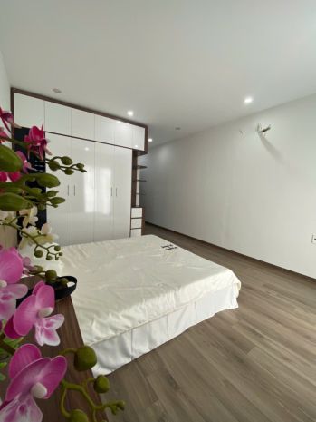 Bán nhà ngõ rộng  nguyễn văn linh  long biên  6 tầng  ô 6798237