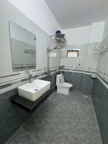 Bán nhà đê trần khát chân 2832m2. 4 tầng. mặt tiền 4m. giá 6799192