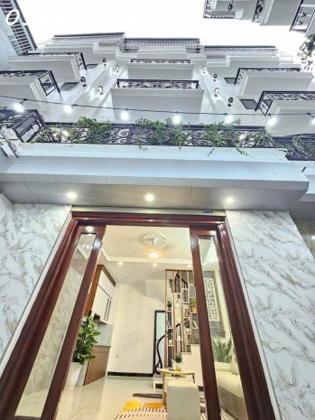 Bán nhà ngô gia tự 30m2 5 tầng xây mới gần ô tô tránh giá 6799278