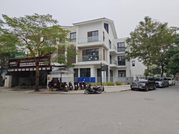 Cho thuê biệt thự vạn phúc, 200m2, 4 tầng, thang máy làm 6799414