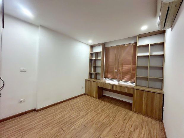 Gia đình cần bán căn hộ tại thái hà  234 phạm văn đồng 6799490
