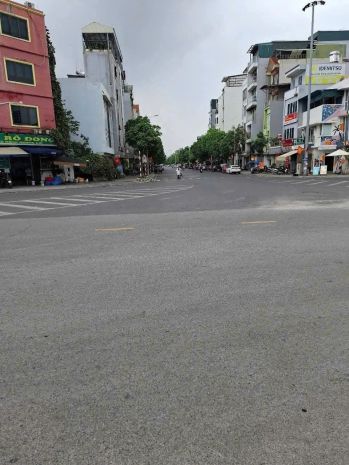 Nhà đẹp - cần  bán căn nhà 3 tầng tại phố gia thượng, ngọc 6799839