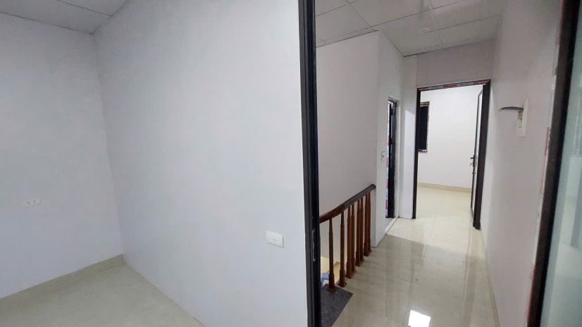 Cho thuê nhà ngõ 193 định công hạ, 40m2, 2 tầng, 2 ngủ, 8 6800107