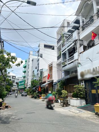 Nhà cấp 4 hẻm vip 181 đường âu dương lân p2q8. giá: 9,2 tỷ 6800204