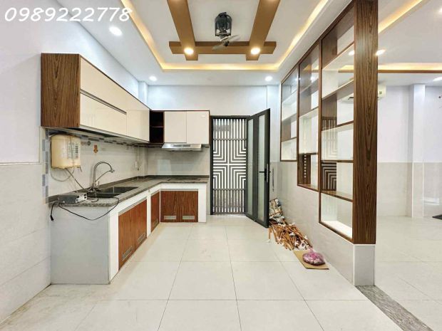 Bán nhà ngay cmt8 ,  p11 quận 3 - đẹp 51m2 4.3x8.1 nở hậu 6801294