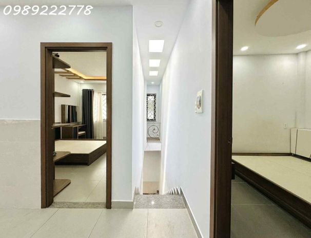 Bán nhà ngay cmt8 ,  p11 quận 3 - đẹp 51m2 4.3x8.1 nở hậu 6801296