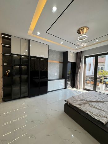 - khách sạn mặt tiền hà bổng, 15 tầng có bể bơi vô cực, thu 6802063