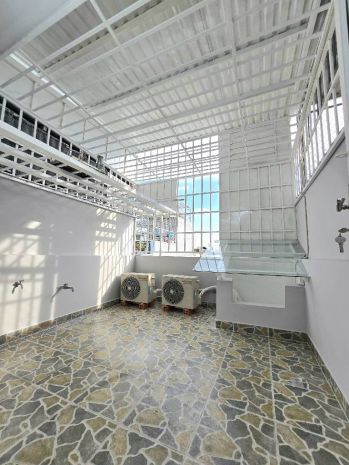 Nhà bán, khu vip bàu cát  đồng đen  hẻm xe hơi  4 tầng 6802715
