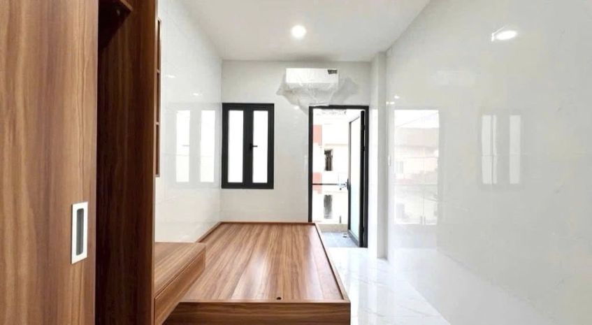 Căn hộ dịch vụ 12 phòng  dương quảng hàm 6803348