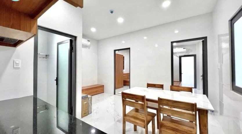 Căn hộ dịch vụ 12 phòng  dương quảng hàm 6803349