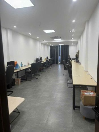 Nhà mới xây 5 tầng-có thang máy  4x20-phạm văn 6803938