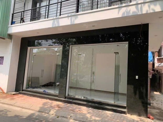Cho thuê cửa hàng mặt phố yên hoa, p. yên phụ, q.tây hồ, hà 6804468