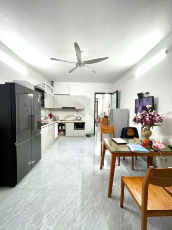5.5 tỷ d.u.y nhất 1 căn 60m - ngõ thông  nhà đẹp dân xây 6804944