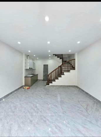 Bán nhà thạch bàn long biên  42m²  5 tầng  6,55 tỷ  gần 6806129