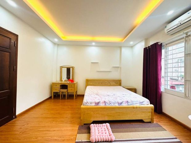 Nhà mới đẹp  ở ngay cạnh nhổn 6806286